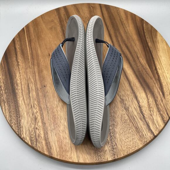OluKai Ulele Sandals Mens Size 8 Gray Blue Flip Flops Thong Beach Casual Shoes